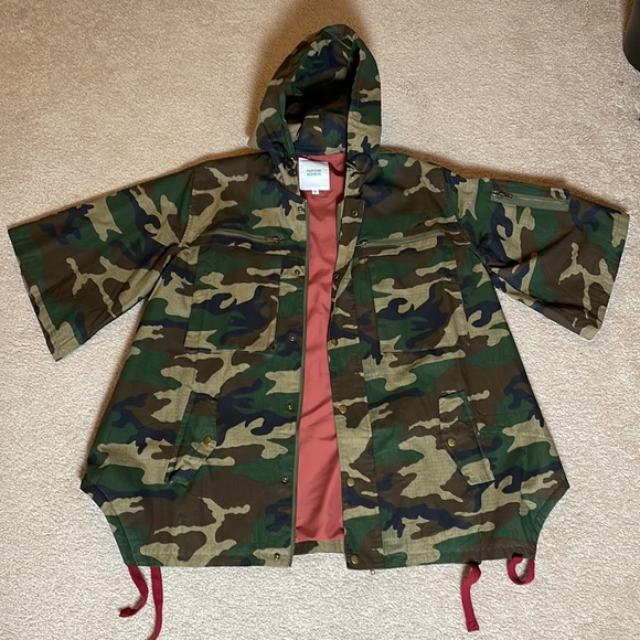 “Profound Aesthetic” Unisex Hooded Camouflage Poncho Jacket - Picture 10 of 12